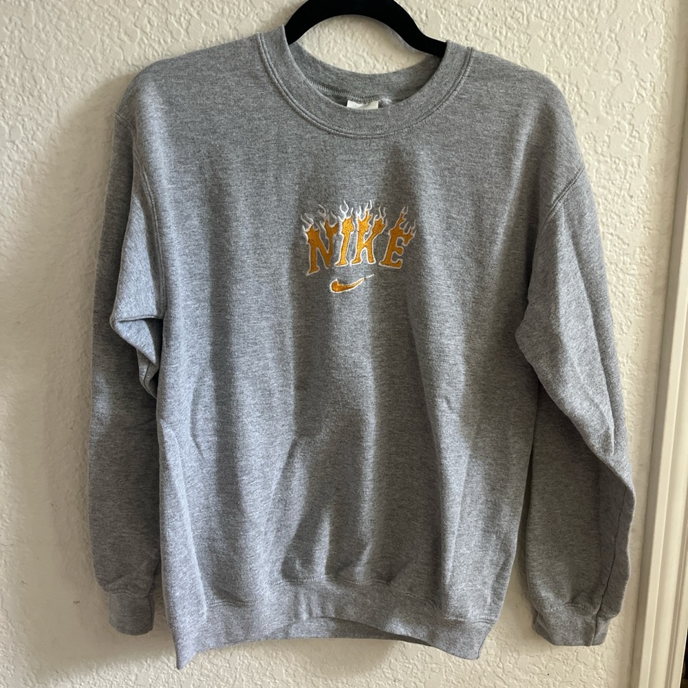 Nike Gray and Yellow Embroidered Crewneck Sweater